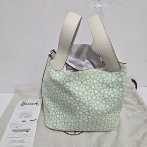 Hermes Limited Edition Daisy Pitcoin 18 Swift, White & Green PHW (NEW)